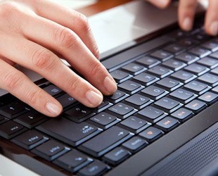 Парень покупал наркотики через интернет и угощал знакомых