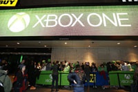 Microsoft анонсировала ограниченную серию белых Xbox One