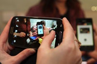 Украинцы смогут платить за покупки через смартфоны