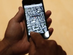 Карта Apple завела водителя на территорию аэропорта