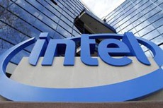 Intel повысила прогноз по доходам впервые за два года