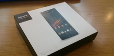 Распаковка компактного Sony Xperia ZL