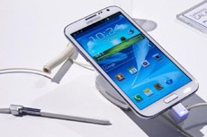 Смартфон Samsung загорелся на борту самолета во время полета