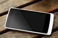 OPPO R833T – новый бюджетник на чипcете MediaTek