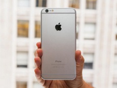 Руководитель мобильного подразделения Nokia пользуется iPhone 6