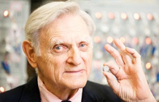 Изобретатель литий-ионного аккумулятора создал новую прорывную батарею