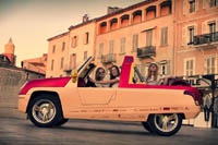 Первый в мире интернет-автомобиль (Фото)