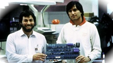 Молодой стартап. Первая статья про Apple