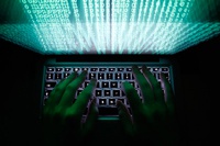 Ответственность за «самую мощную хакерскую атаку» возложили на россиян