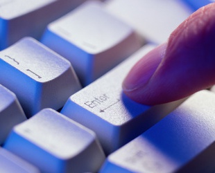 Находчивый мужчина воровал интернет у одних людей и продавал другим