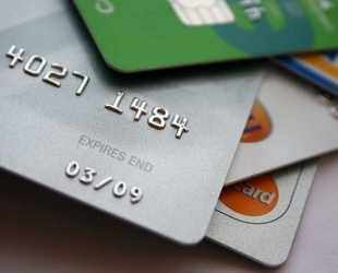 Деньги с карточек украинцев чаще всего крадут в пятницу вечером