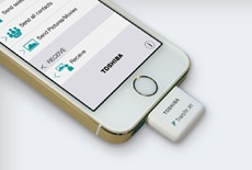 Toshiba анонсировала адаптеры TransferJet для мгновенного обмена данными с iPhone и iPad