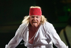 Фронтмен Guns N′ Roses потребовал удалить из интернета свое неудачное фото