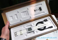 Pebble привезла на CES профинансированные через Kickstarter умные часы