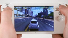 Чехол превратит iPhone в приставку