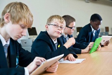 Школы Калифорнии отказались от iPad – ученики взламывают планшеты