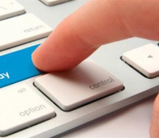 Национальный банк вспомнил о существовании рынка электронных платежей