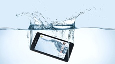Водостойкость смартфона — смысл значений IP67 и IP68