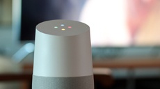 Amazon и Google планируют заменить телефоны голосовыми помощниками