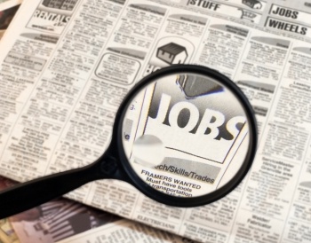 50 % украинцев ищут в сети другую работу