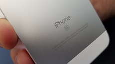 Какая судьба ждет iPhone SE в следующем году?