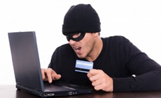 Шахраї видурюють гроші у людей через оголошення в Інтернеті