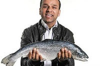 Видеоклип торговца рыбой стал сенсацией на Youtube