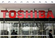 Toshiba прогнозирует годовой убыток почти в 1 млрд долларов