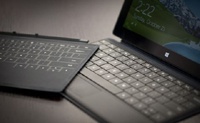 Microsoft разрабатывает новую клавиатуру со встроенным аккумулятором Power Cover