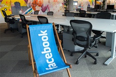 Facebook заплатит знаменитостям за видеотрансляции