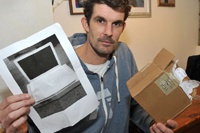 Британец купил на eBay MacBook и получил по почте коробку с фотографией ноутбука