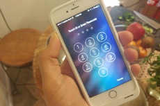 Apple закрыла уязвимость в iOS 9.3.1, позволяющую обойти экран блокировки