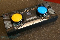 Двухкнопочный игровой контроллер