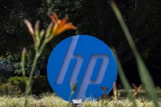 HP резко сократила прибыль