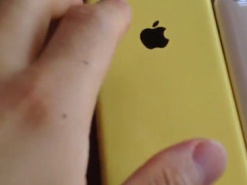 На просторах Сети появилось видео с iPhone 5C