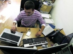 Уряд таки «покращить» життя українським програмістам