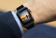 Защита личной информации в Apple Watch вызвала беспокойство у американских чиновников