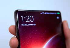 Android-производители соревнуются в толщине рамок вокруг экрана перед выходом безрамочного iPhone 8