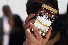 Huawei призывают уладить патентный спор, грозящий запретом продаж в Британии