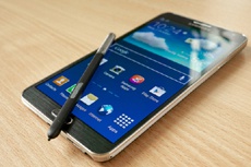 Samsung презентует металлический «планшетофон» Galaxy Note 4 третьего сентября