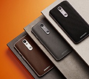 В чём секрет небьющегося дисплея в Motorola DROID Turbo 2?