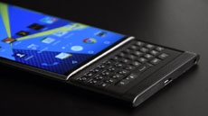 Почему беспроводная зарядка не у всех BlackBerry Priv?