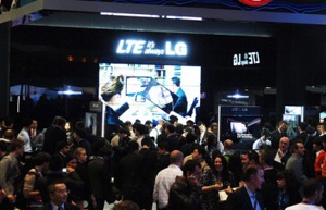 LG снова опередила Apple в США