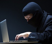 СБУ заарештувала хакера, який намагався заблокувати мобільний зв'язок