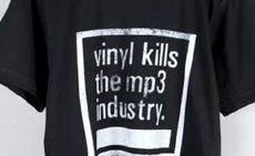 Цифровые продажи музыки падают, пластинки продаются все лучше