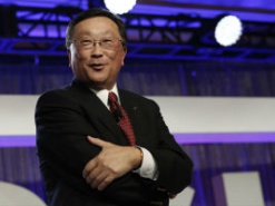 Продажи BlackBerry начнут расти только через год