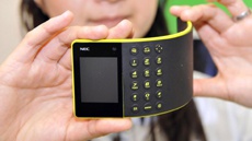 Сворачиваемые смартфоны появятся через 10 лет