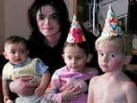 Амнет - Арнольд подарил детей Майклу Джексону, сам Майкл был бесплоден