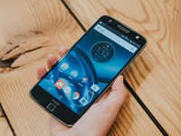 Рабочий образец Moto Z Play засветился на новых "шпионских" фото