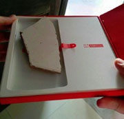 Интернет-магазин прислал покупателю кусок кирпича вместо смартфона